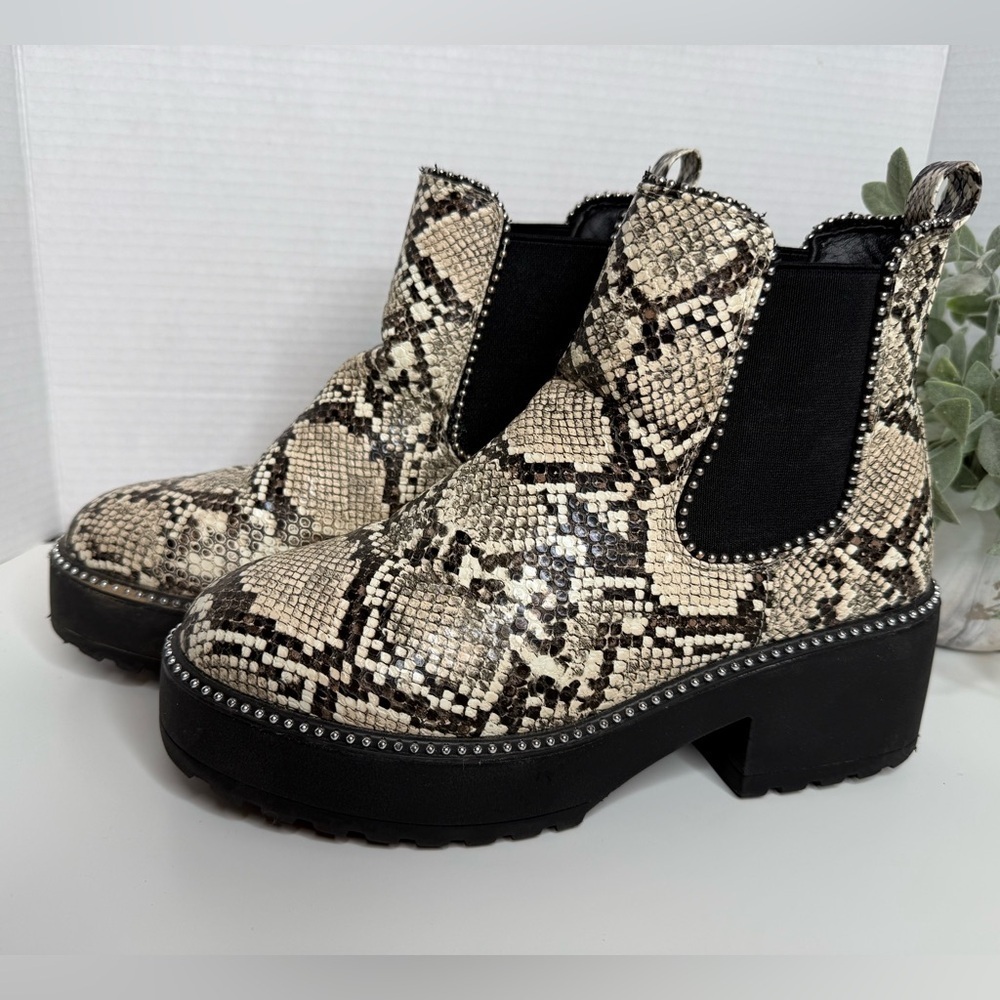 Tinstree Black & Cream Snakeskin Print Heeled Ankle Boots Stud Detail Size 7.5